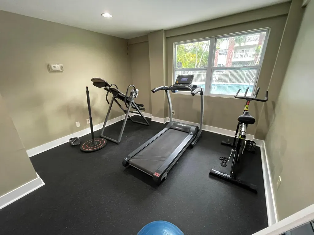 2424 SE 17th Causeway Fort Lauderdale FL 33316