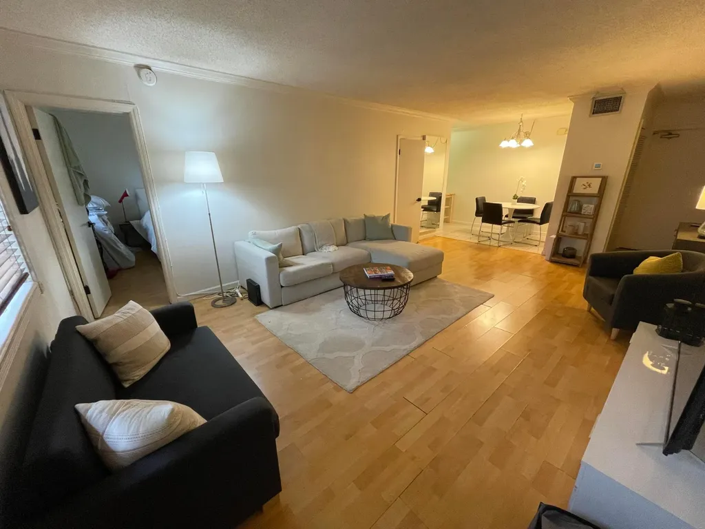 2424 SE 17th Causeway Fort Lauderdale FL 33316