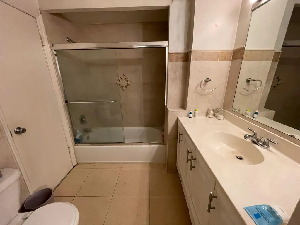 2424 SE 17th Causeway Fort Lauderdale FL 33316