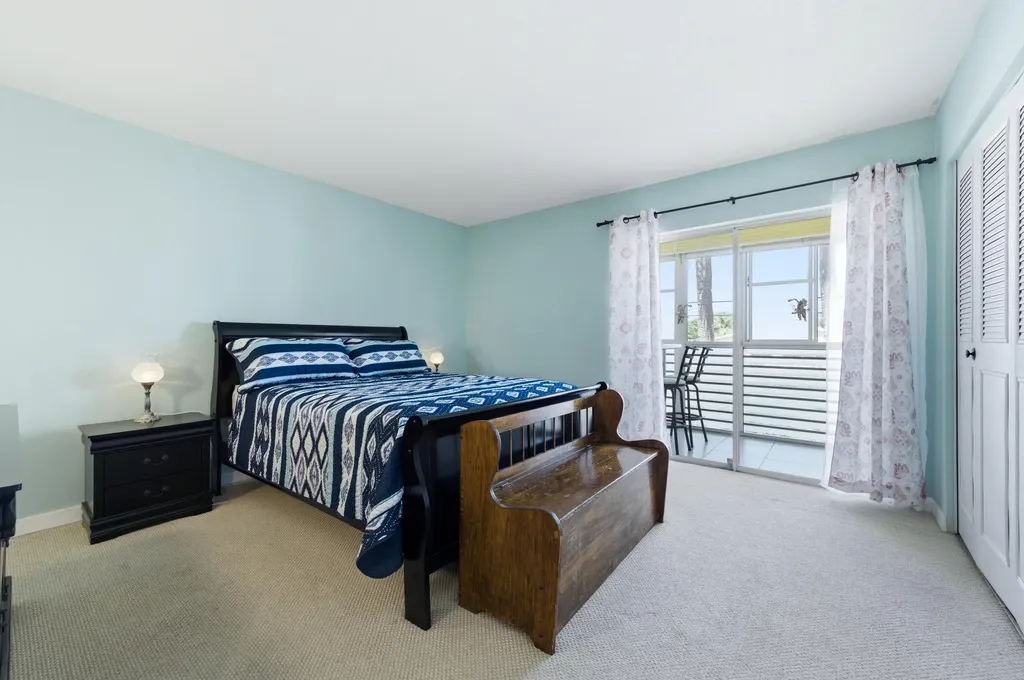 2534 Garden Drive S Lake Worth FL 33461