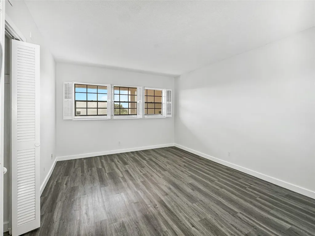 2950 N Palm Aire Drive Pompano Beach FL 33069