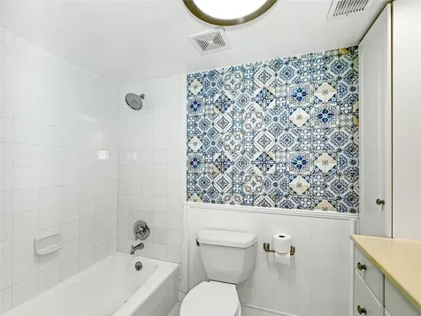 2950 N Palm Aire Drive Pompano Beach FL 33069