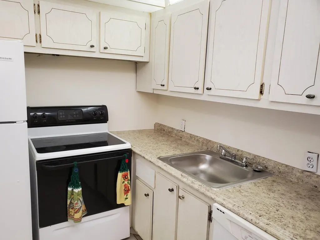 373 Fanshaw I Boca Raton FL 33434