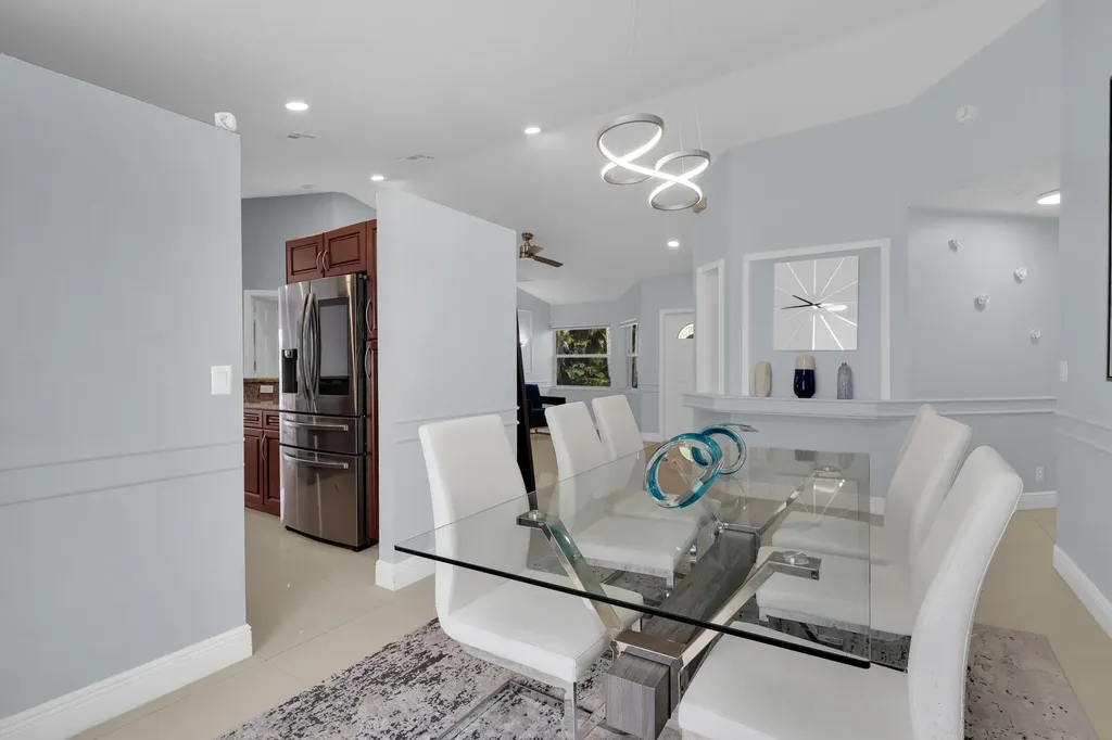 3400 Turtle Cove Royal Palm Beach FL 33411