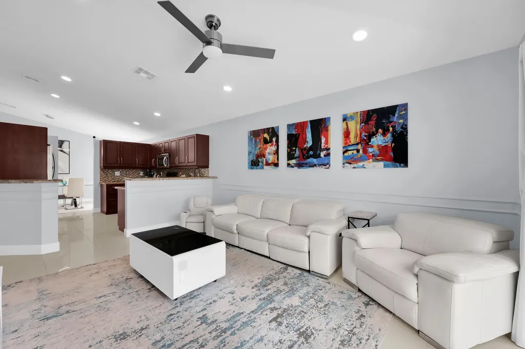 3400 Turtle Cove Royal Palm Beach FL 33411