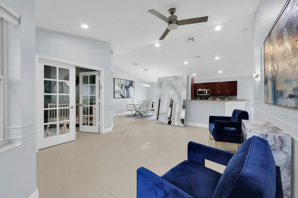3400 Turtle Cove Royal Palm Beach FL 33411