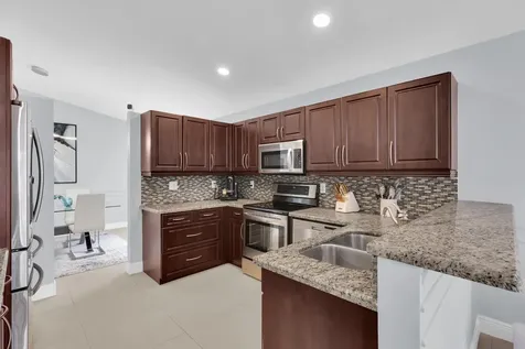 3400 Turtle Cove Royal Palm Beach FL 33411