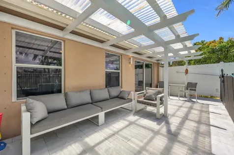 3400 Turtle Cove Royal Palm Beach FL 33411