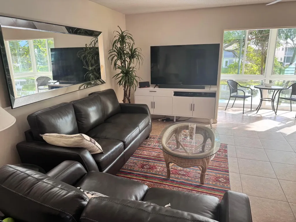 209 Oxford 100 West Palm Beach FL 33417