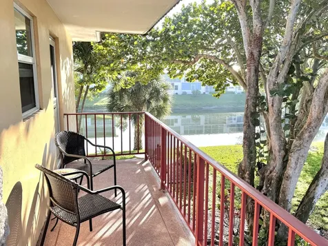 209 Oxford 100 West Palm Beach FL 33417
