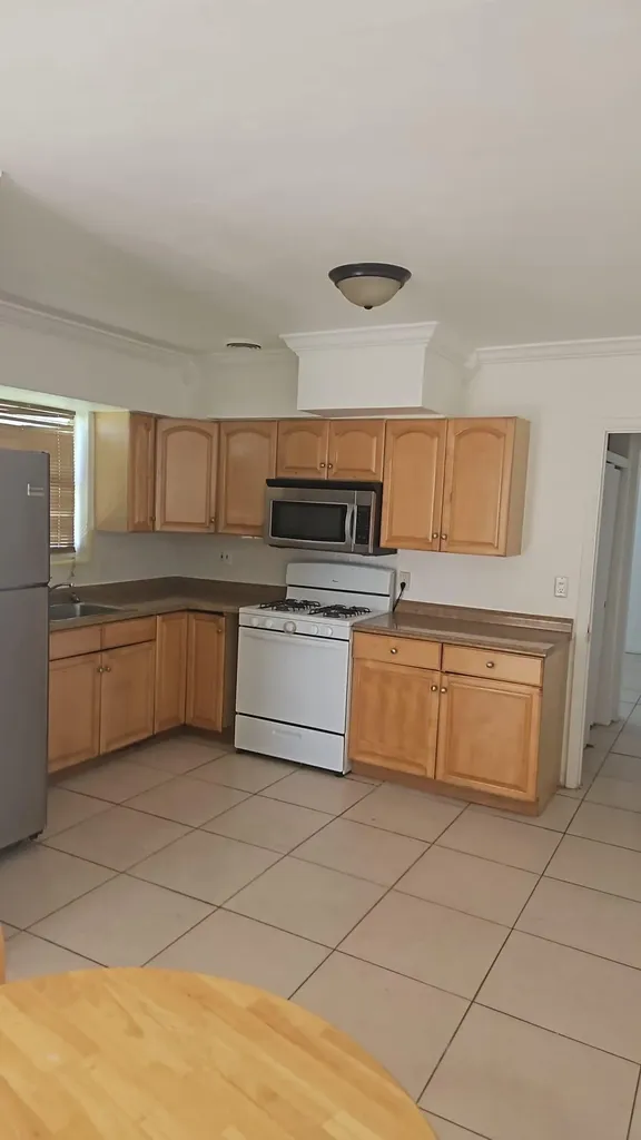 2438 Thomas Street Hollywood FL 33020