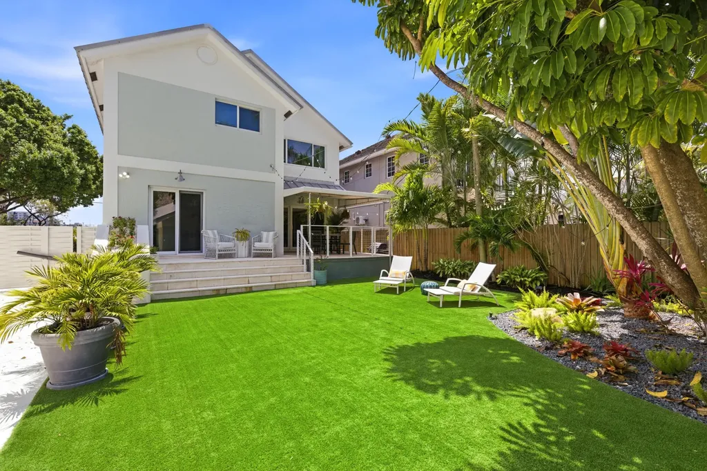 325 Poinciana Drive Fort Lauderdale FL 33301