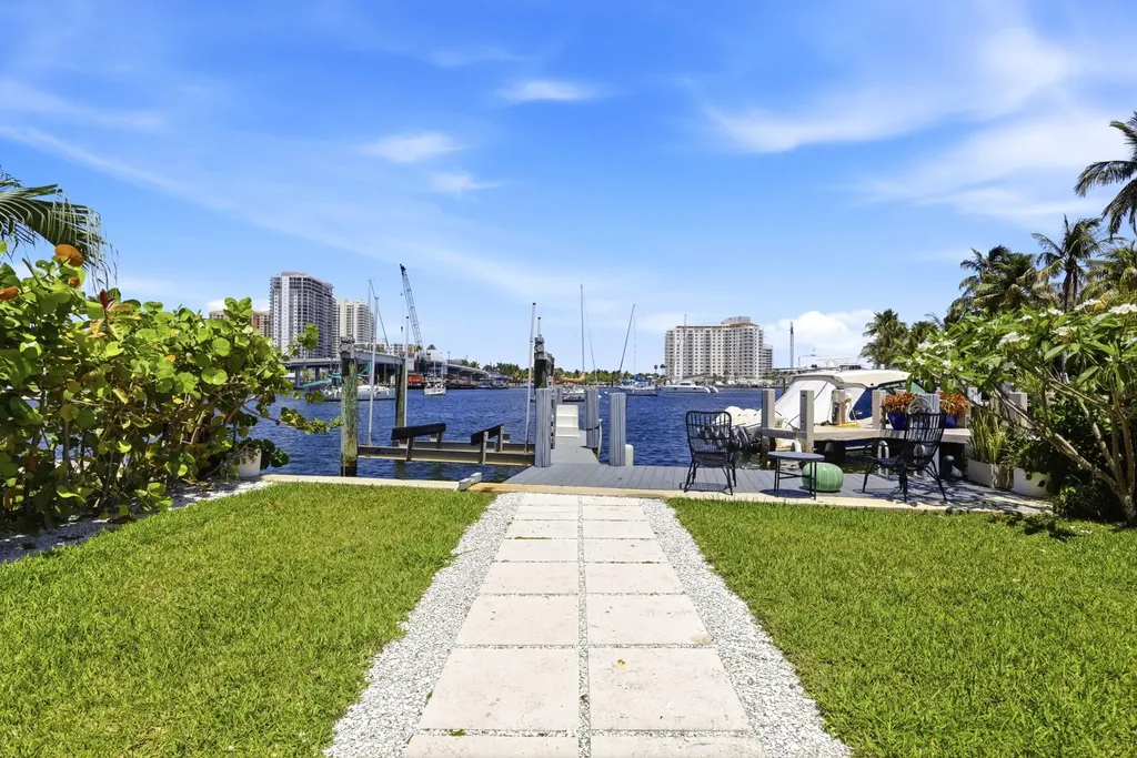 325 Poinciana Drive Fort Lauderdale FL 33301