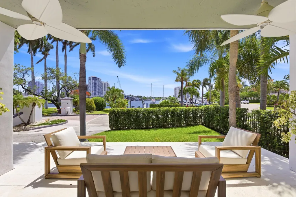 325 Poinciana Drive Fort Lauderdale FL 33301