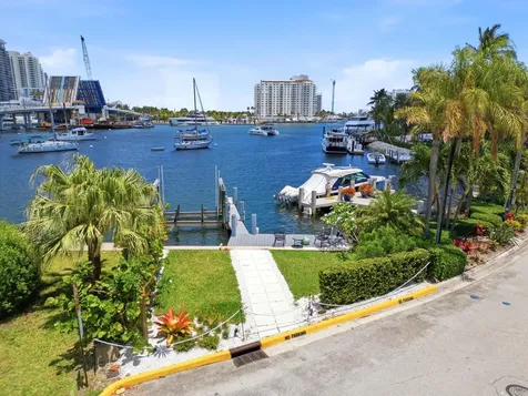 325 Poinciana Drive Fort Lauderdale FL 33301