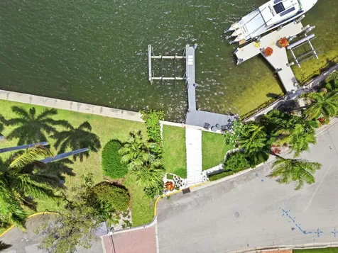 325 Poinciana Drive Fort Lauderdale FL 33301