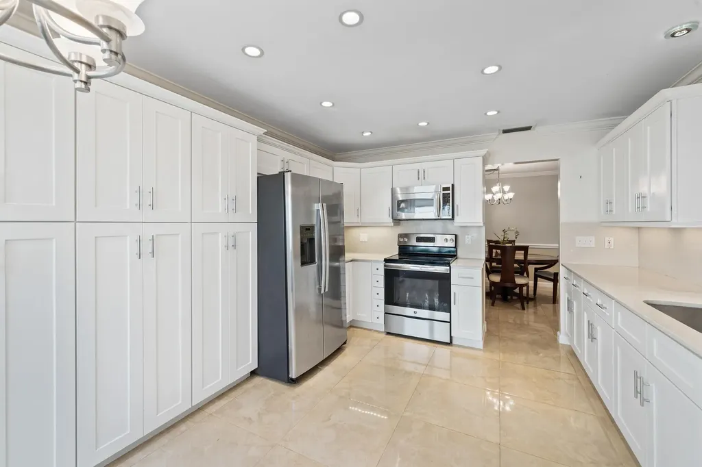 65 Balfour Road E Palm Beach Gardens FL 33418