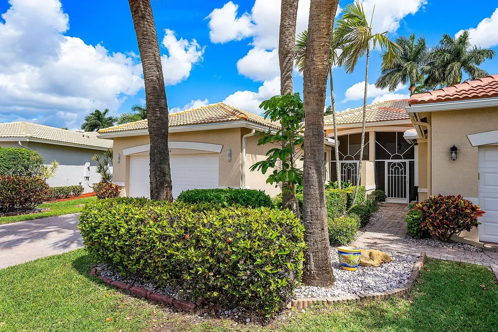 10644 Royal Caribbean Circle Boynton Beach FL 33437