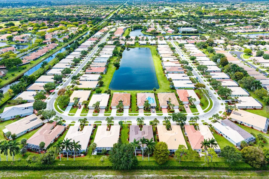 10644 Royal Caribbean Circle Boynton Beach FL 33437