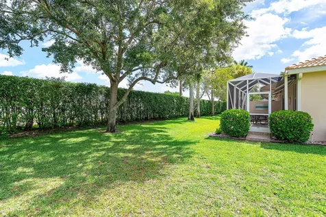 10644 Royal Caribbean Circle Boynton Beach FL 33437