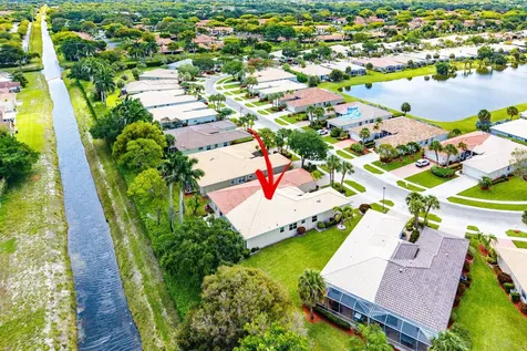 10644 Royal Caribbean Circle Boynton Beach FL 33437