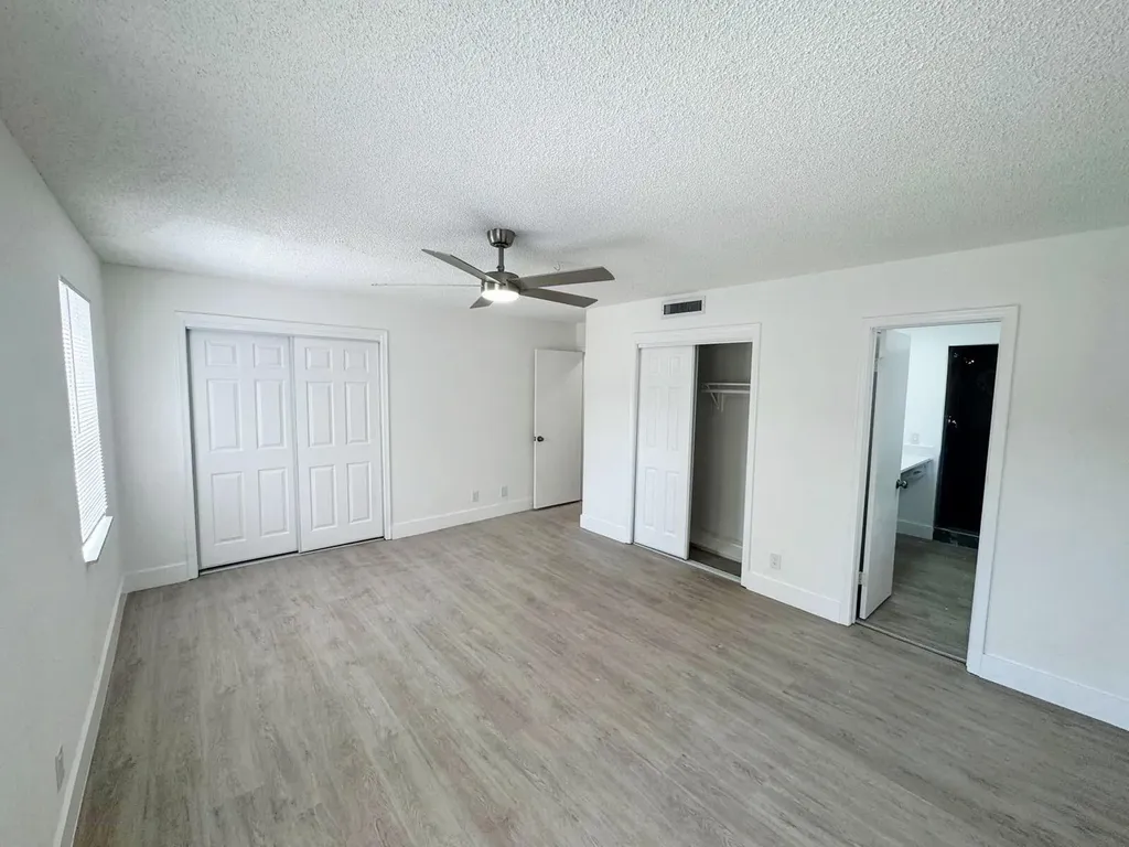 3920 Woodside Drive Coral Springs FL 33065