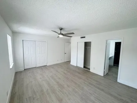 3920 Woodside Drive Coral Springs FL 33065