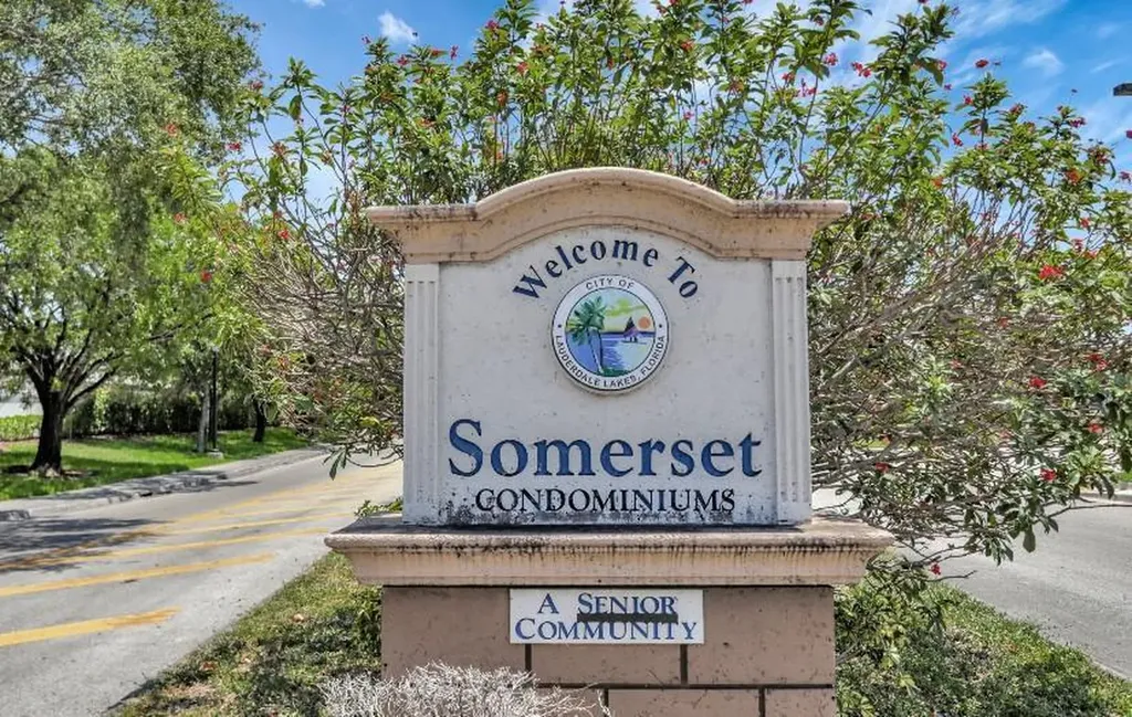 2851 Somerset Drive Lauderdale Lakes FL 33311