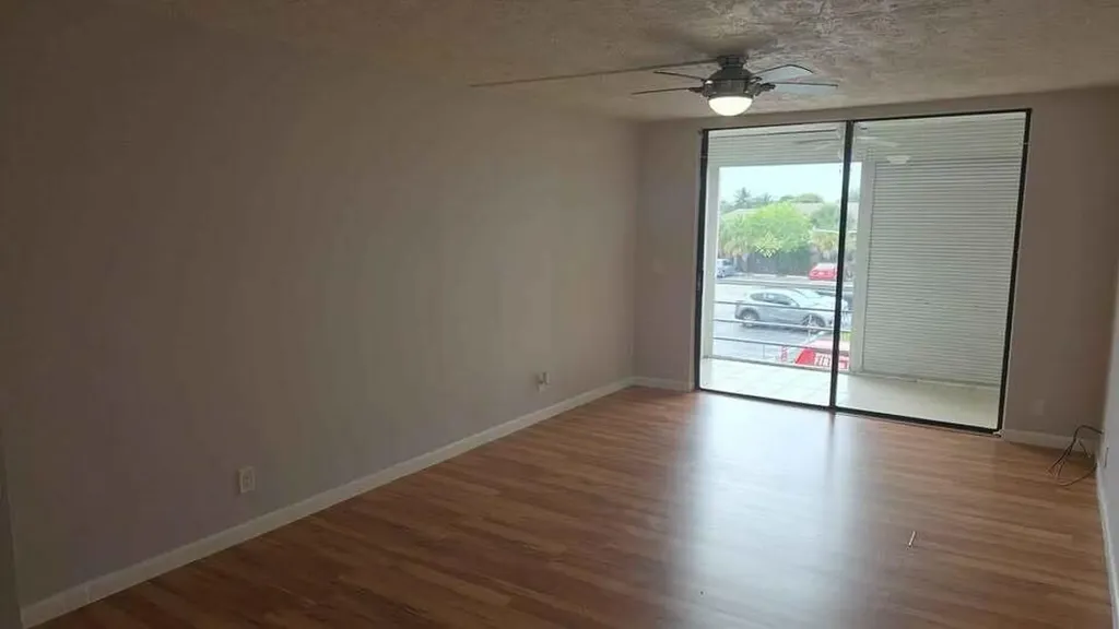 2851 Somerset Drive Lauderdale Lakes FL 33311
