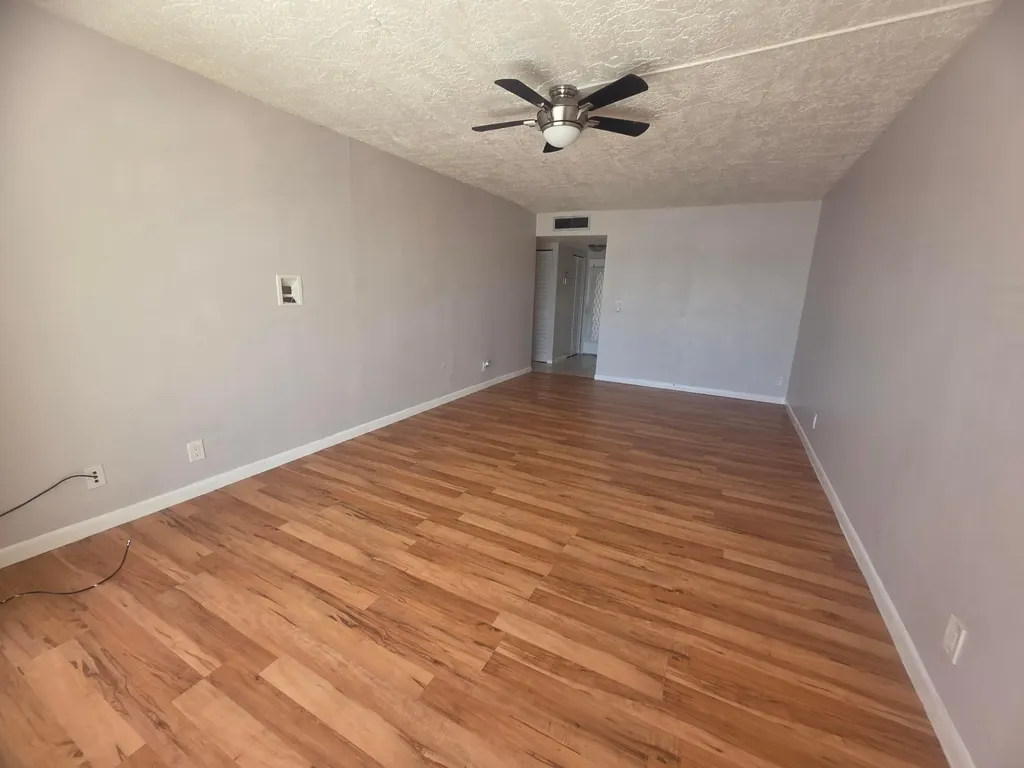 2851 Somerset Drive Lauderdale Lakes FL 33311