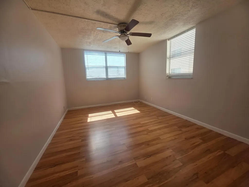 2851 Somerset Drive Lauderdale Lakes FL 33311