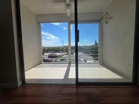 2851 Somerset Drive Lauderdale Lakes FL 33311