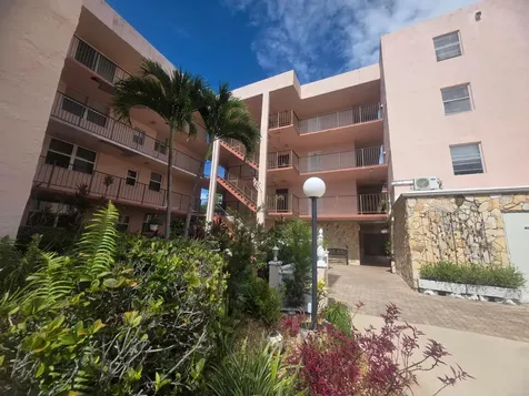 2851 Somerset Drive Lauderdale Lakes FL 33311