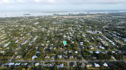 425 Banyan Street Sebastian FL 32958