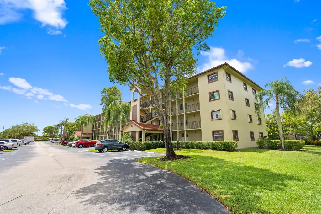 13000 SW 15th Court Pembroke Pines FL 33027