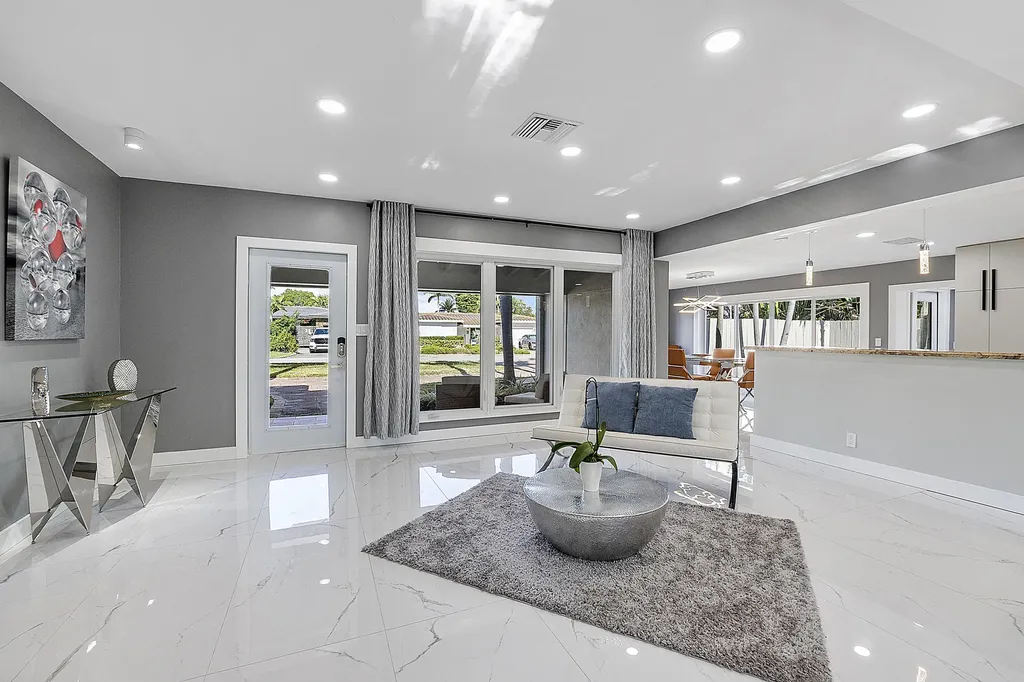 1900 NE 16th Terrace Fort Lauderdale FL 33305