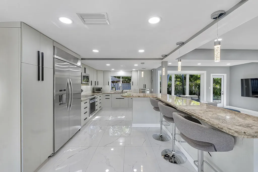 1900 NE 16th Terrace Fort Lauderdale FL 33305