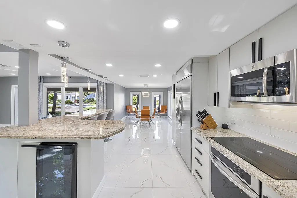 1900 NE 16th Terrace Fort Lauderdale FL 33305