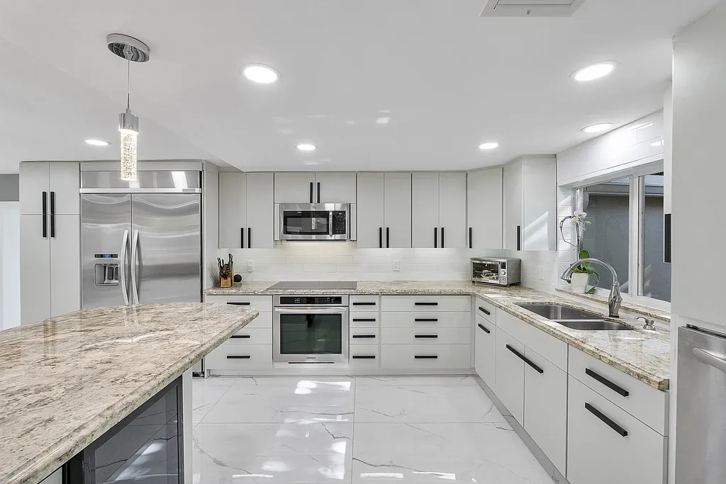 1900 NE 16th Terrace Fort Lauderdale FL 33305