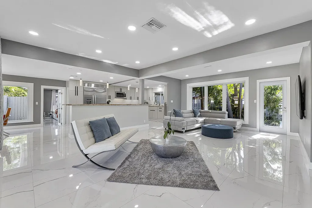 1900 NE 16th Terrace Fort Lauderdale FL 33305
