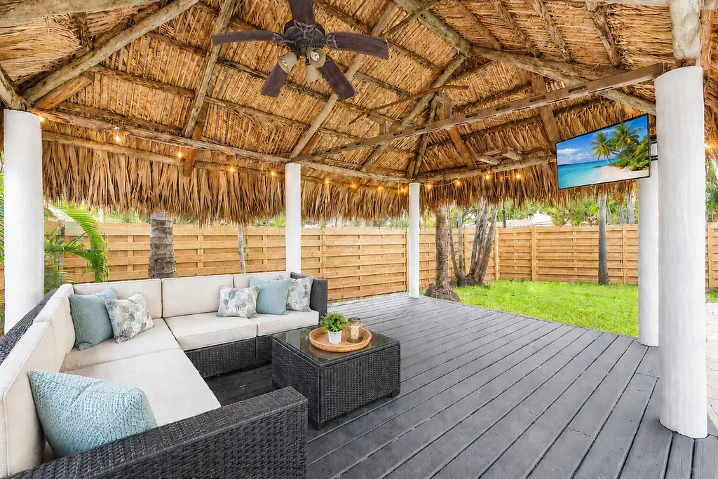 1900 NE 16th Terrace Fort Lauderdale FL 33305