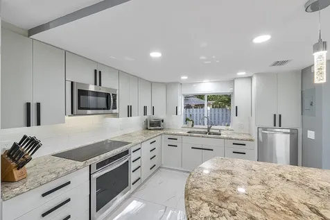 1900 NE 16th Terrace Fort Lauderdale FL 33305