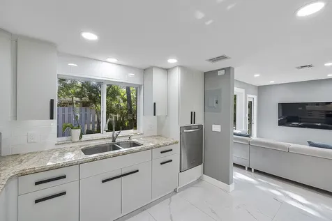 1900 NE 16th Terrace Fort Lauderdale FL 33305