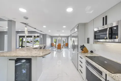 1900 NE 16th Terrace Fort Lauderdale FL 33305