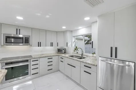 1900 NE 16th Terrace Fort Lauderdale FL 33305