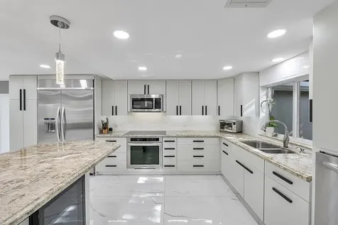 1900 NE 16th Terrace Fort Lauderdale FL 33305