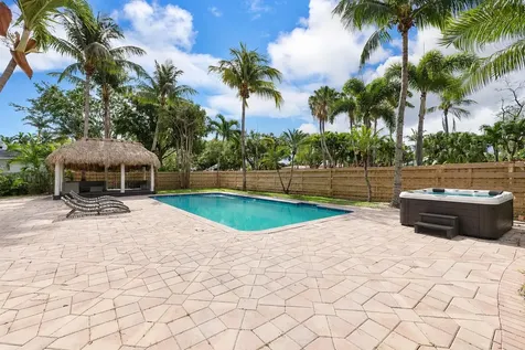 1900 NE 16th Terrace Fort Lauderdale FL 33305