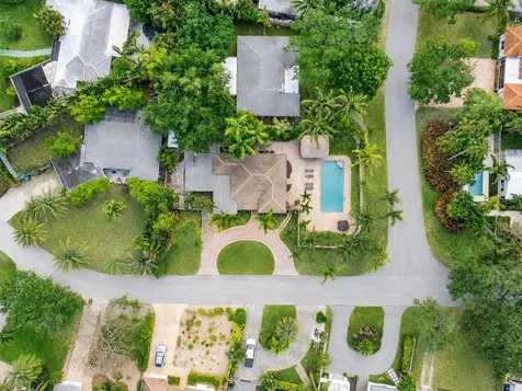 1900 NE 16th Terrace Fort Lauderdale FL 33305