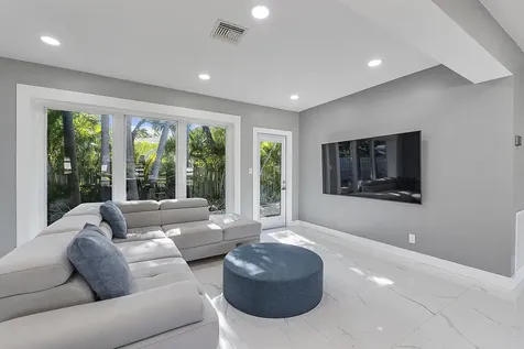 1900 NE 16th Terrace Fort Lauderdale FL 33305