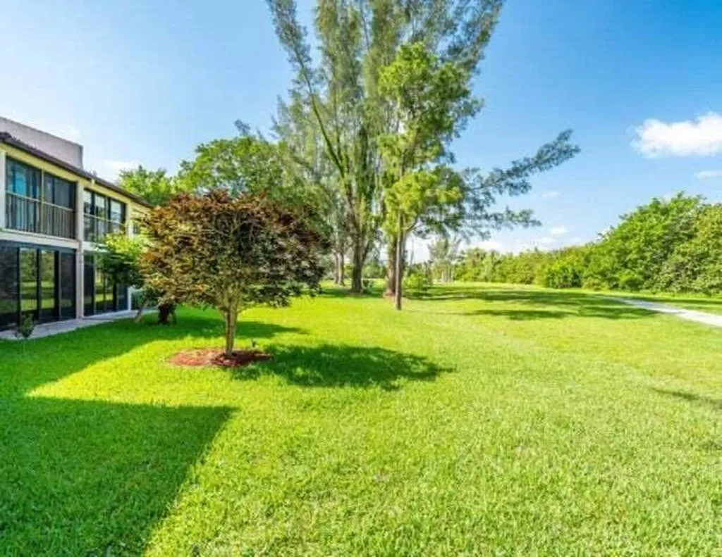 9284 Vista Del Boca Raton FL 33428